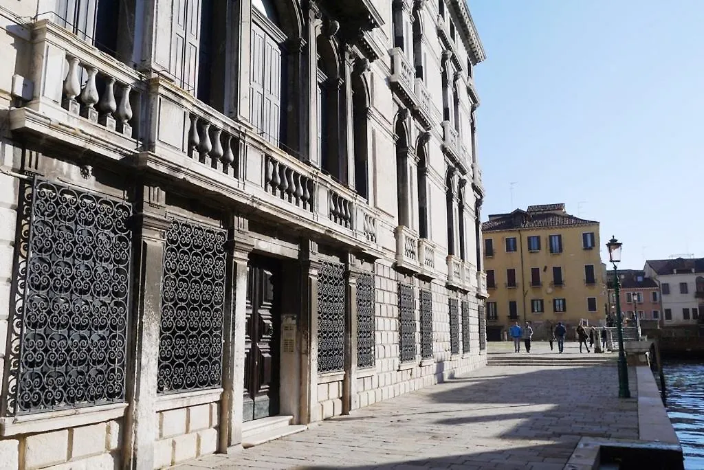 Appartamento In Palazzo Storico A Venezia Centro Apartment